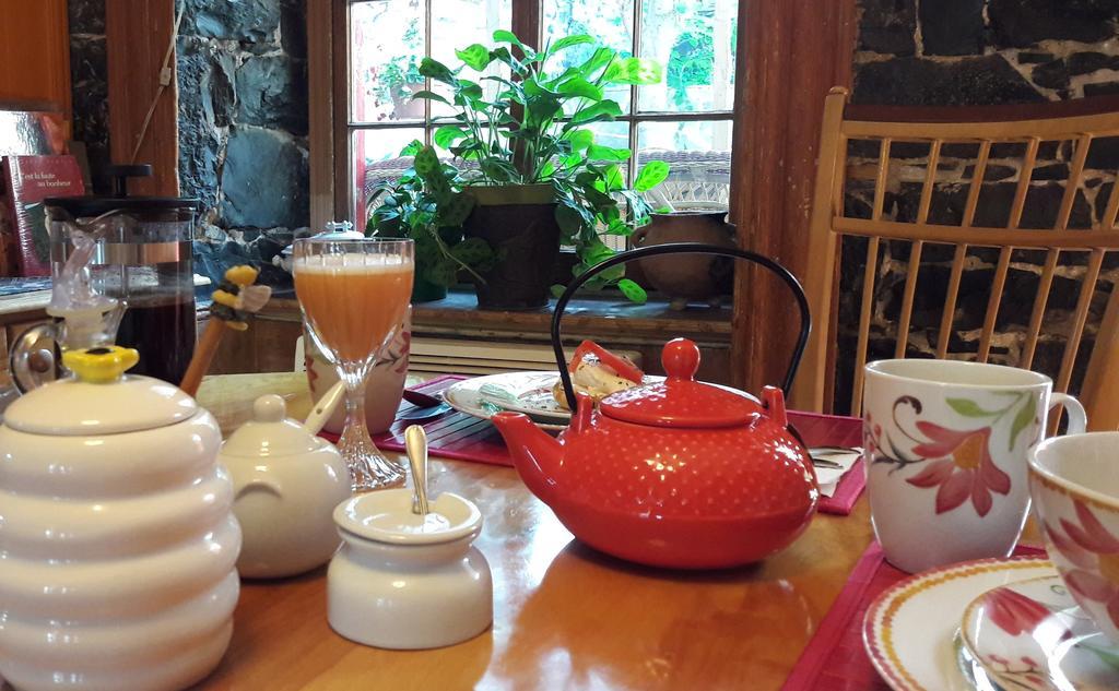 Gite A L'Augustine 魁北克 外观 照片